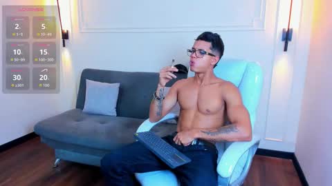 Ryan And Casper online show from November 7, 10:45 pm