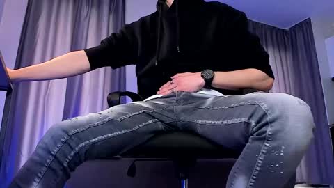 Paris online show from April 12, 9:35 am