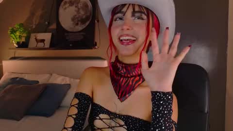 PARIS online show from October 28, 8:32 pm