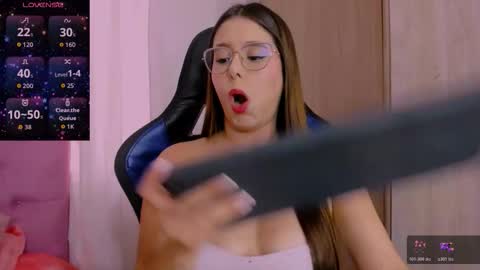 Paris online show from February 7, 6:55 pm