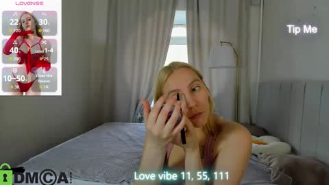 patr1cia_hart online show from September 15, 7:32 am