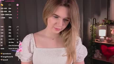 Mia online show from February 26, 10:40 am