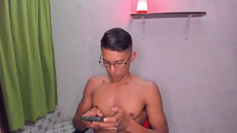 EDUAR Independent model online show from November 26, 3:26 am