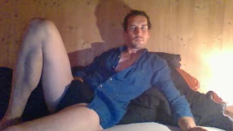 paueriwan online show from November 12, 8:11 pm