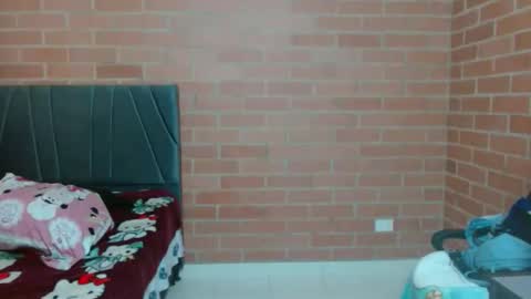 paula__117 online show from April 10, 9:19 pm