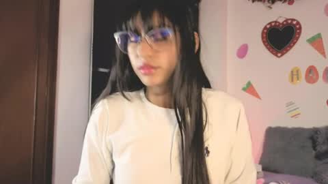 Paula  online show from March 30, 3:50 am