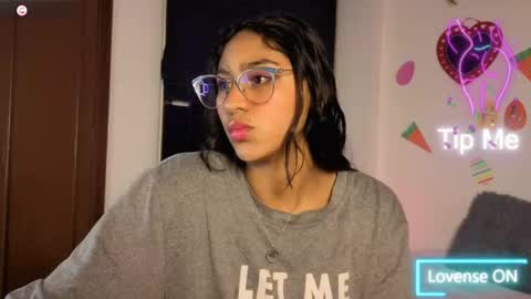 Paula  online show from April 14, 3:10 am