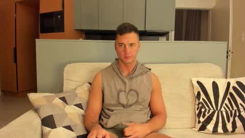 paulblack021 online show from February 28, 12:47 am