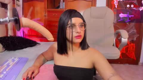 Snapshot of paulha_miller chatting on October 10, 12:22 pm paulha_miller online show from October 10, 12:22 pm