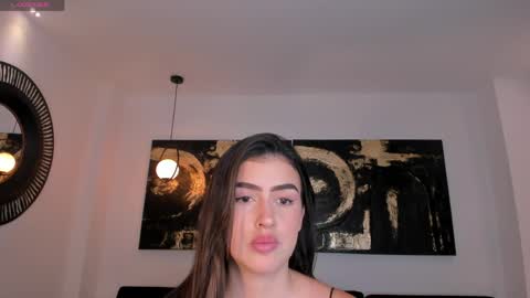 Paulina Santos  online show from April 17, 8:00 pm