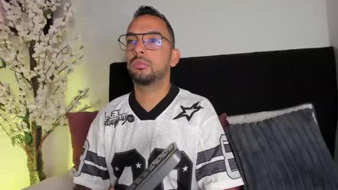 Paulo Da Silva online show from April 2, 10:33 am