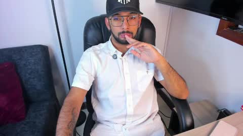 Paulo Da Silva online show from April 17, 12:29 pm