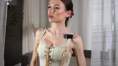 Sexy Mila online show from May 11, 7:37 am