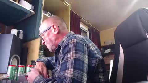 pc8474408 online show from May 6, 7:09 pm