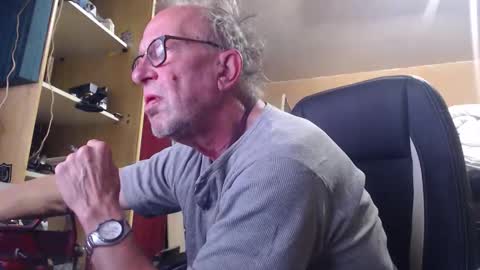 pc8474408 online show from October 9, 9:37 am