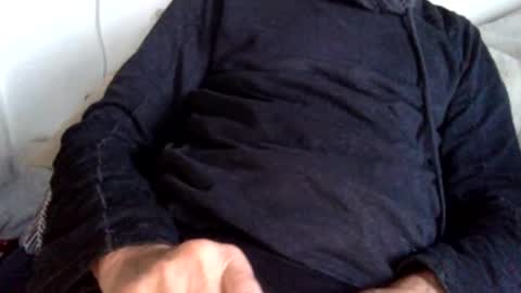 Snapshot of pea23 chatting on October 24, 3:35 pm pea23 online show from October 24, 3:35 pm