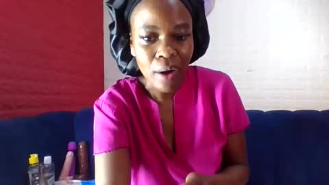 peach_melbah online show from June 6, 7:47 am