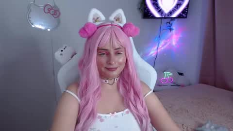 peacherry_ online show from February 16, 3:37 am