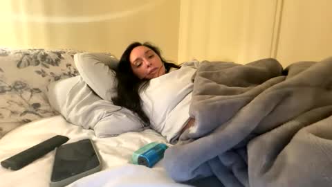 PeachyObsession online show from April 5, 1:57 am