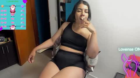 Tangerine Penaut online show from December 17, 1:56 am