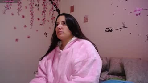 Pearl online show from November 8, 6:55 pm