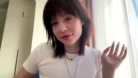 Lolly online show from November 26, 9:17 am