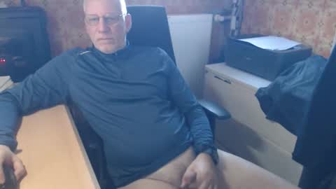 Pemue65 online show from April 8, 6:27 am