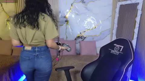 penelope online show from April 19, 3:29 am