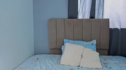 penelophe01 online show from April 1, 6:49 pm