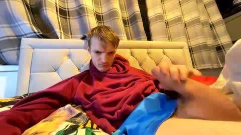 Penguin online show from December 15, 7:54 pm