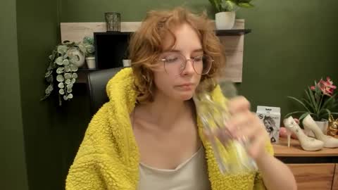 Snapshot of penny_lust chatting on October 21, 6:29 am Penny online show from October 21, 6:29 am