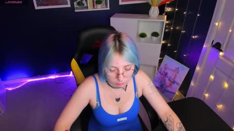 Snapshot of penny_stanley chatting on September 16, 3:08 am penny online show from September 16, 3:08 am