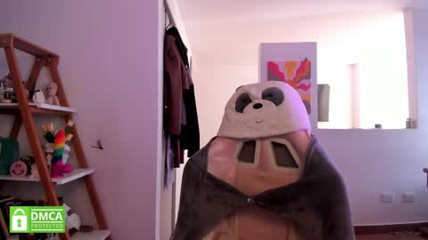 Sarah Ana Banana online show from April 18, 4:42 pm