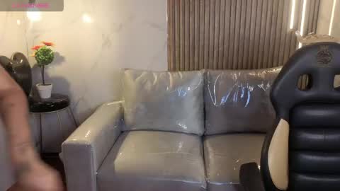 perla_lovely online show from June 3, 11:57 am