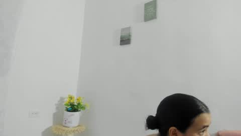 Perla mistc online show from April 8, 4:54 pm