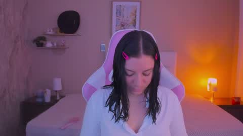 Marie online show from April 20, 11:57 am