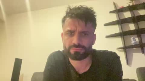 persianprince_13 online show from May 1, 4:06 am