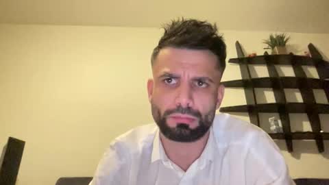 persianprince_13 online show from April 21, 3:24 am