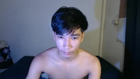 peterfan07 online show from December 3, 9:21 am