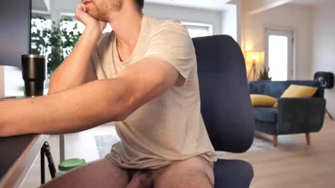 Peter Parker online show from October 16, 5:12 pm