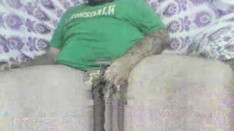 Snapshot of petit1985 chatting on October 6, 1:34 am salvatore online show from October 6, 1:34 am