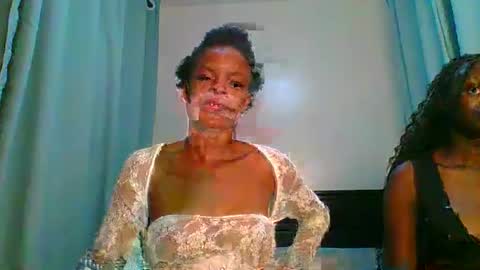 luxe online show from April 16, 9:39 pm