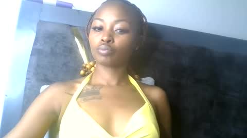 petite_queen69 online show from May 31, 8:21 pm