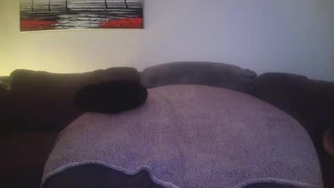 petite treat  online show from January 26, 6:07 am