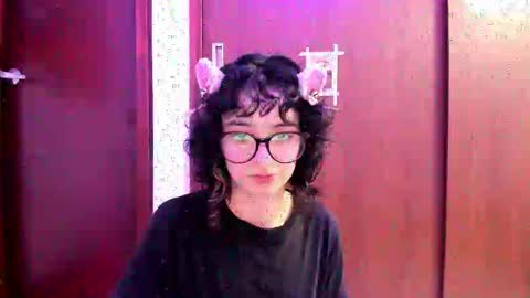 Lunna online show from November 7, 12:36 am