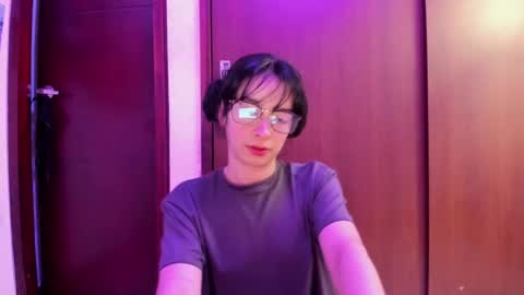 Lunna online show from February 23, 1:57 am