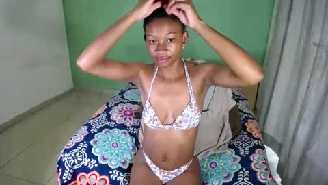 petitesammy online show from March 6, 11:31 am