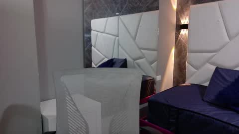 Moon  online show from November 29, 11:29 am