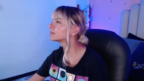 Snapshot of peyton_gh chatting on October 3, 4:32 am Peyton online show from October 3, 4:32 am