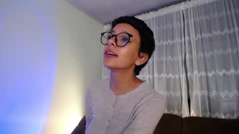 Snapshot of peyton_gh chatting on February 15, 10:22 am Peyton online show from February 15, 10:22 am